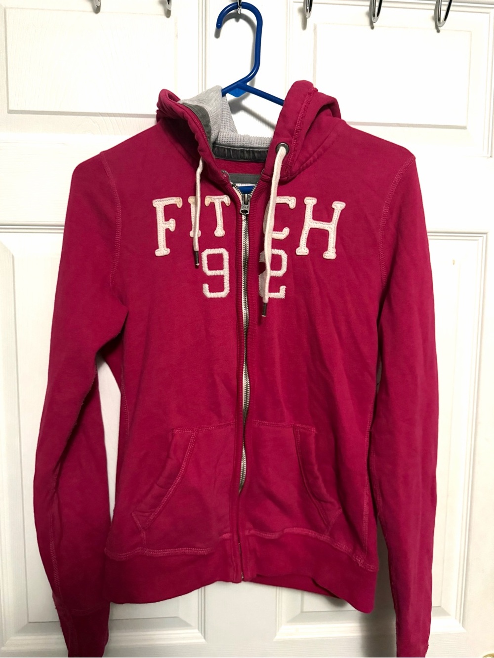 Vintage Abercrombie & Fitch Women’s Fuchsia Zip-Up Hoodie